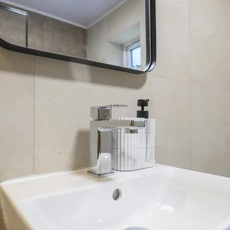 Holiday home Pass The Keys Eden Gardens - Couples' With Parking